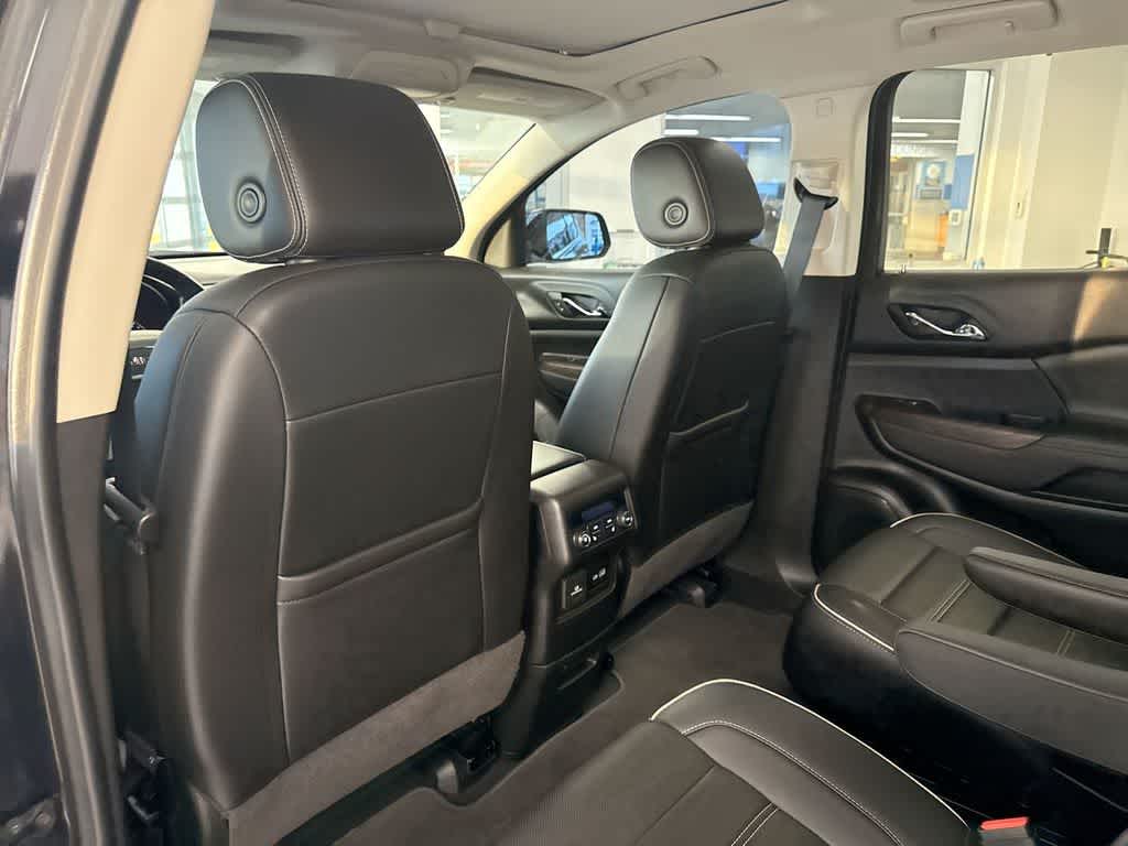 Thumbnail: 2022 GMC Acadia - 19