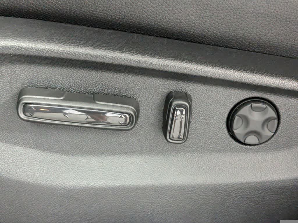 Thumbnail: 2026 Honda Odyssey - 13