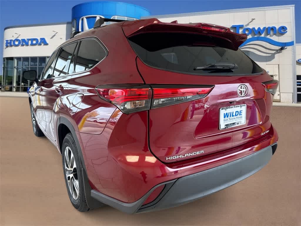 Thumbnail: 2022 Toyota Highlander - 6