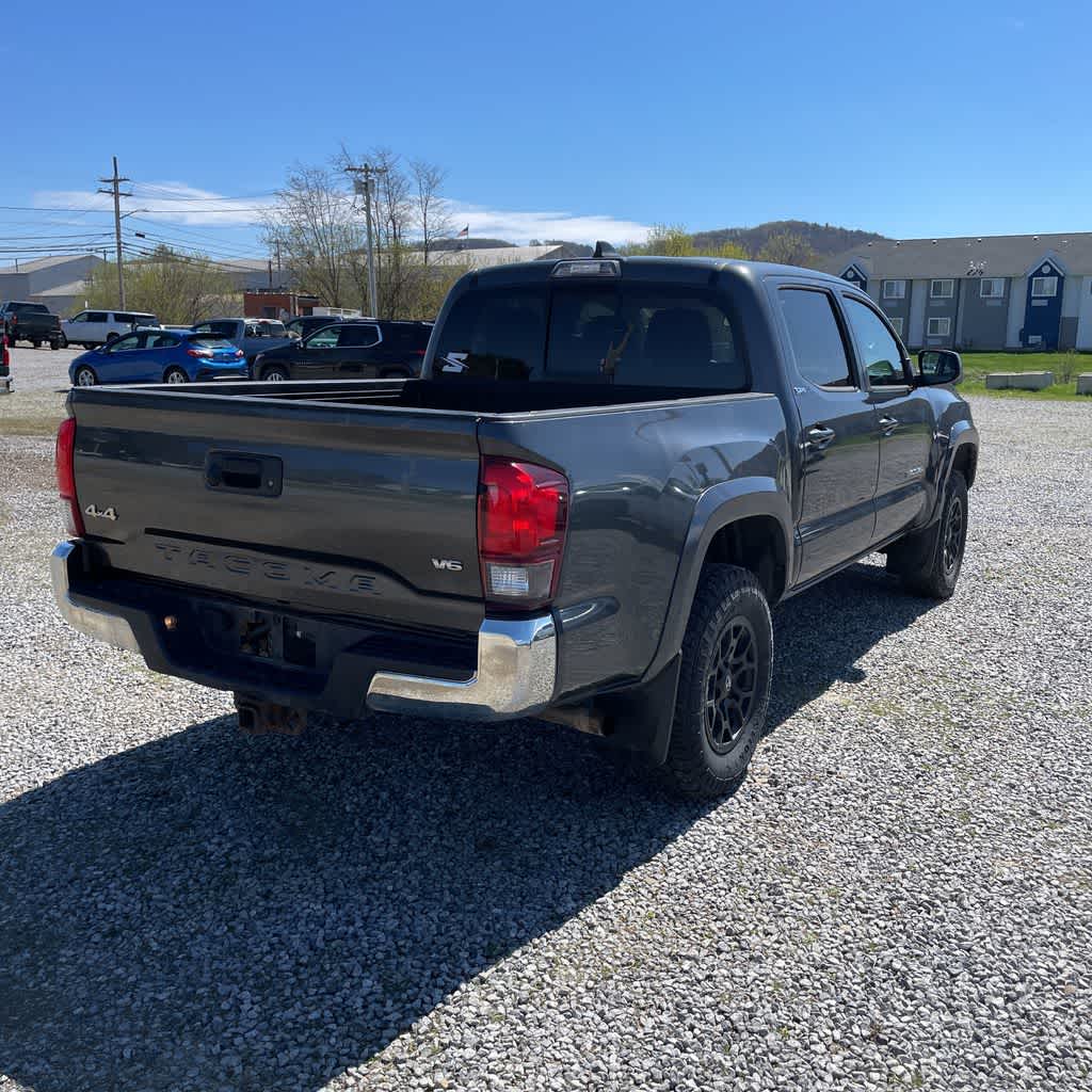 Thumbnail: 2020 Toyota Tacoma - 3