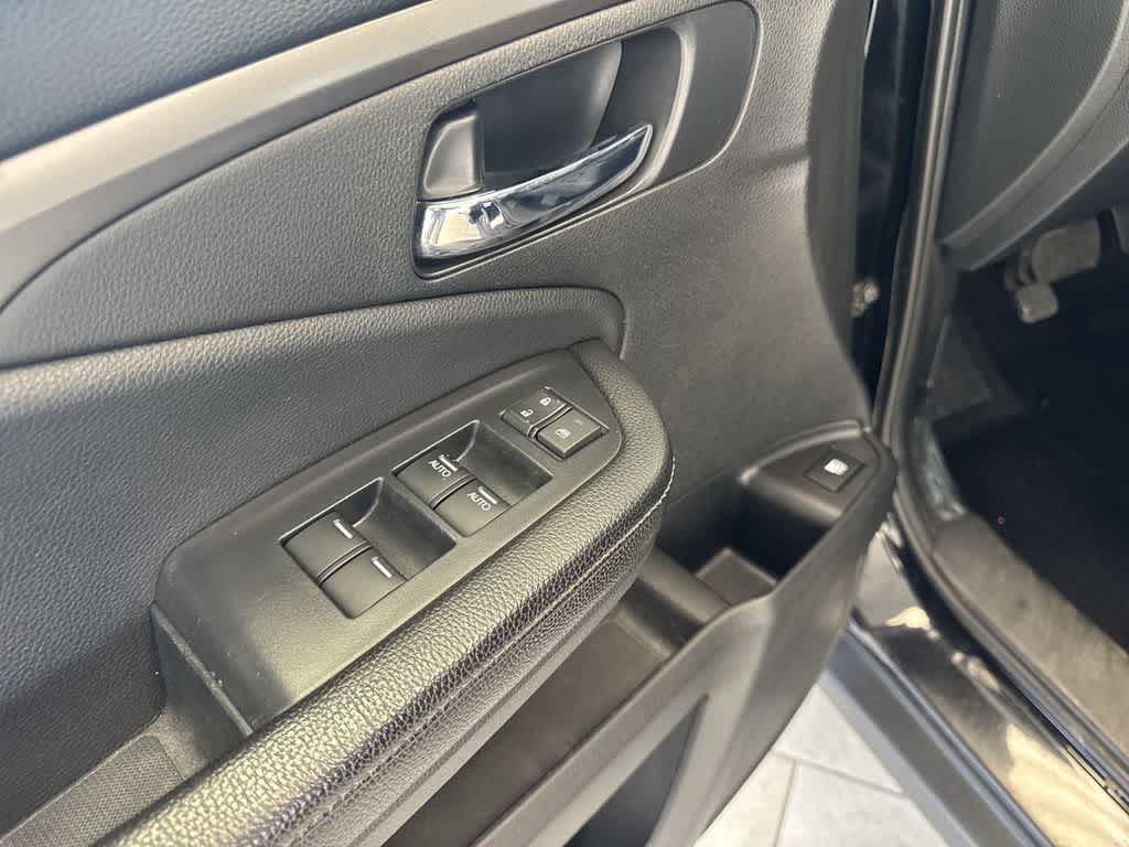 Thumbnail: 2019 Honda Ridgeline - 21