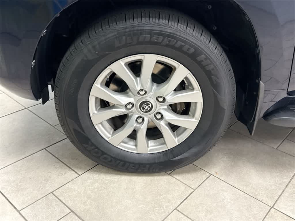 Thumbnail: 2016 Toyota Land Cruiser - 14