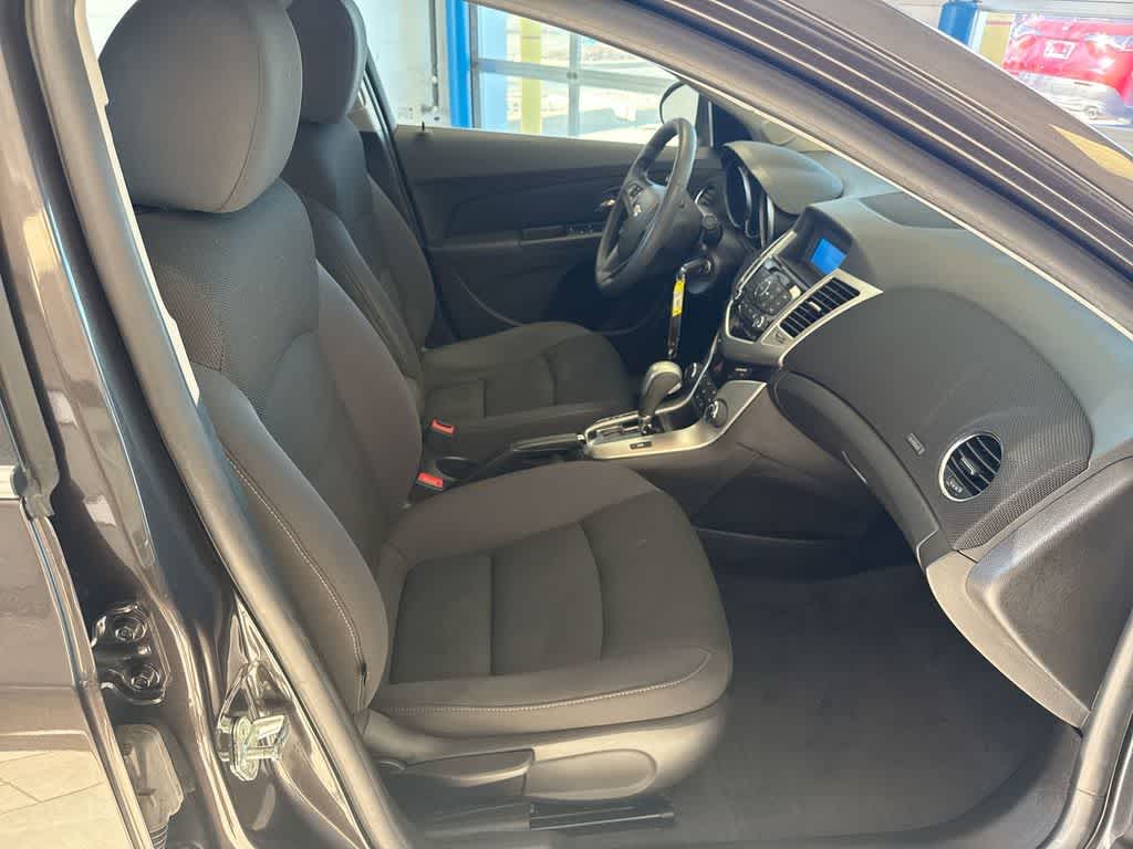 Thumbnail: 2015 Chevrolet Cruze - 22
