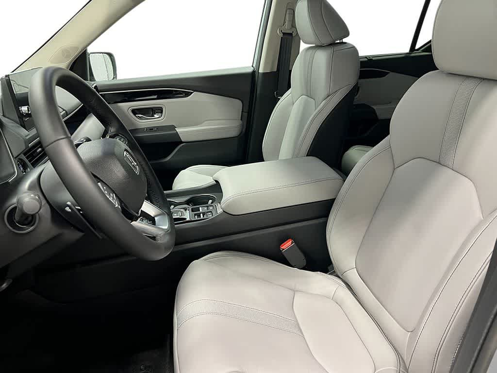 Thumbnail: 2025 Honda Pilot - 8
