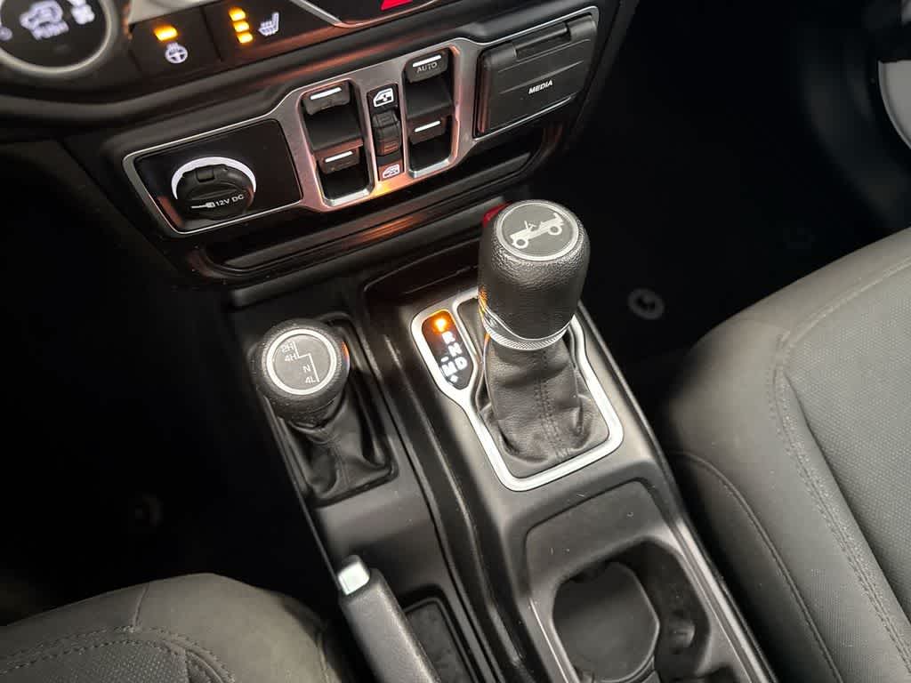 Thumbnail: 2019 Jeep Wrangler - 30