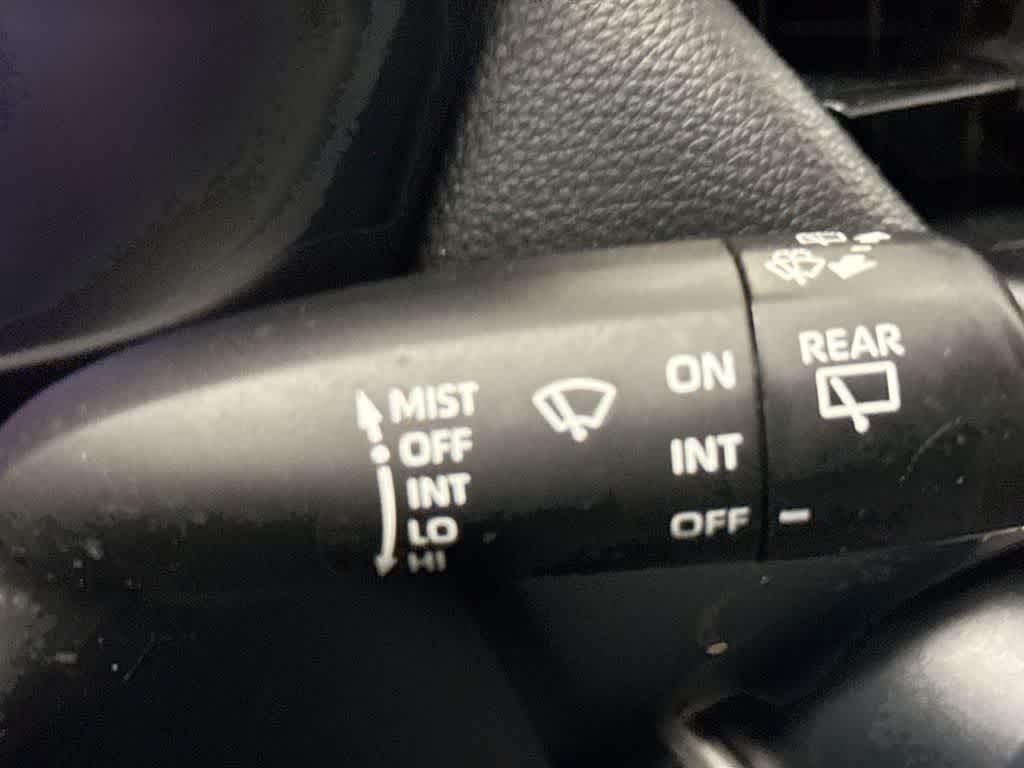 Thumbnail: 2022 Toyota RAV4 - 28