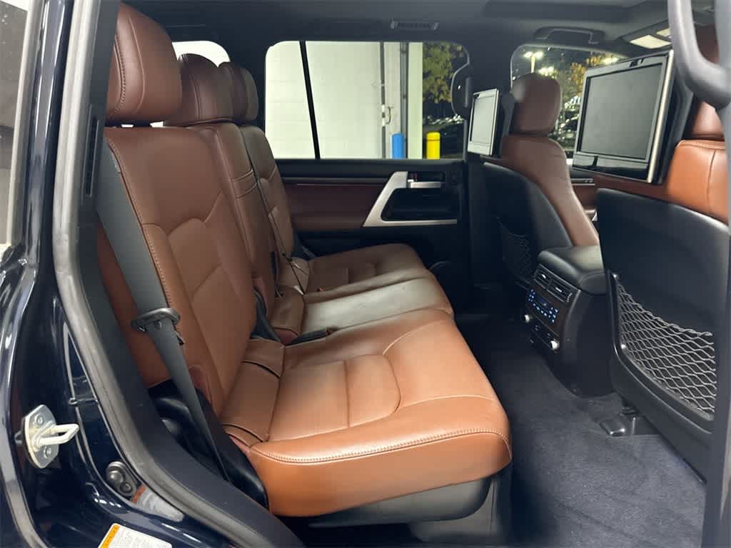 Thumbnail: 2016 Toyota Land Cruiser - 22