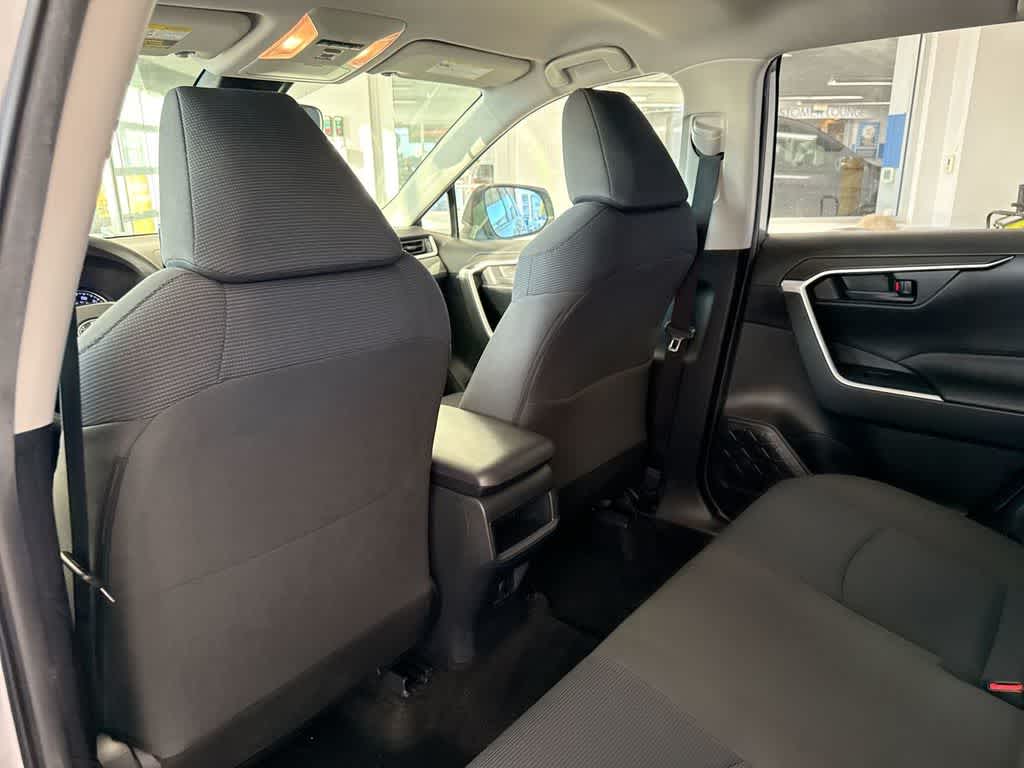 Thumbnail: 2020 Toyota RAV4 - 20