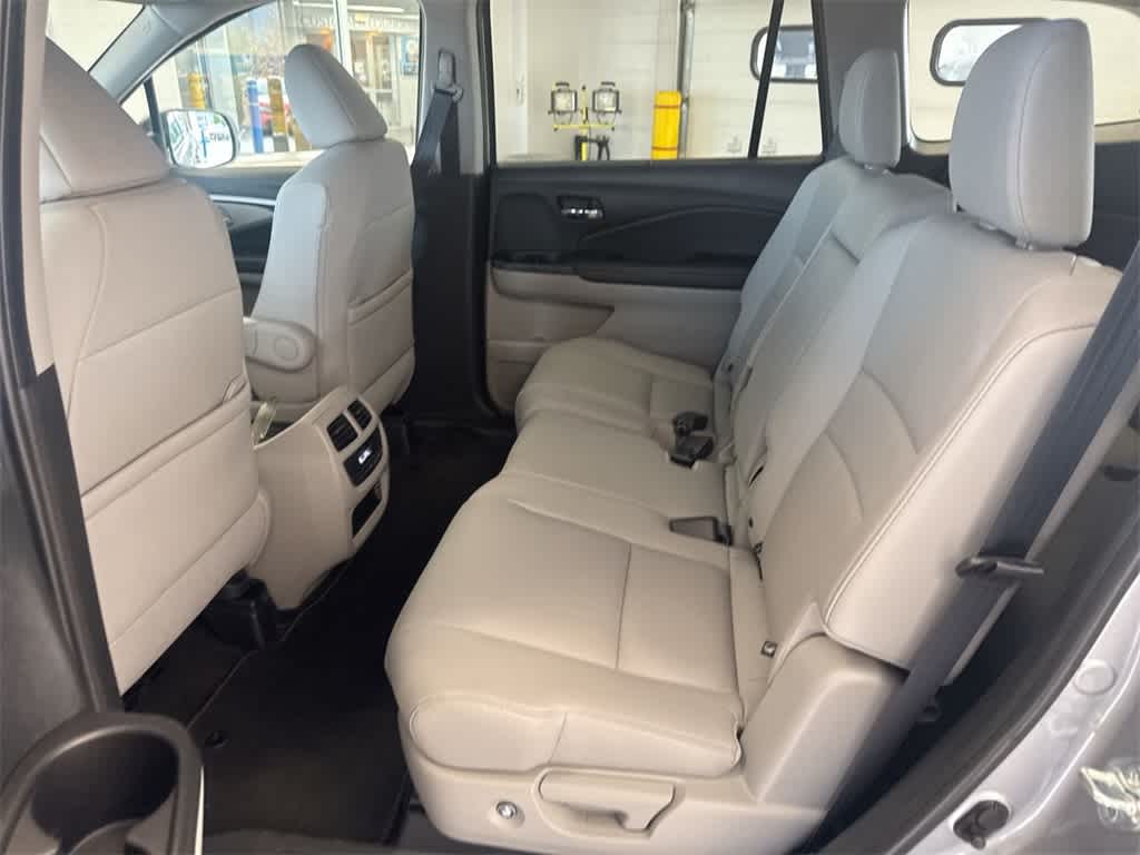 Thumbnail: 2022 Honda Pilot - 21