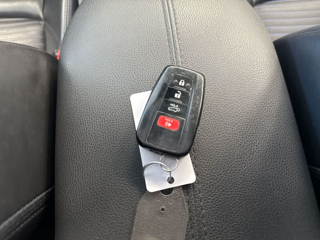 Thumbnail: 2020 Toyota RAV4 - 36