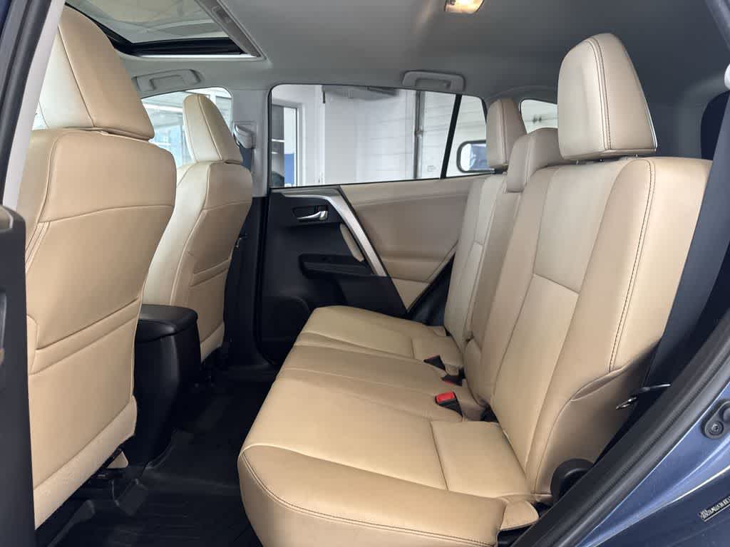 Thumbnail: 2013 Toyota RAV4 - 20