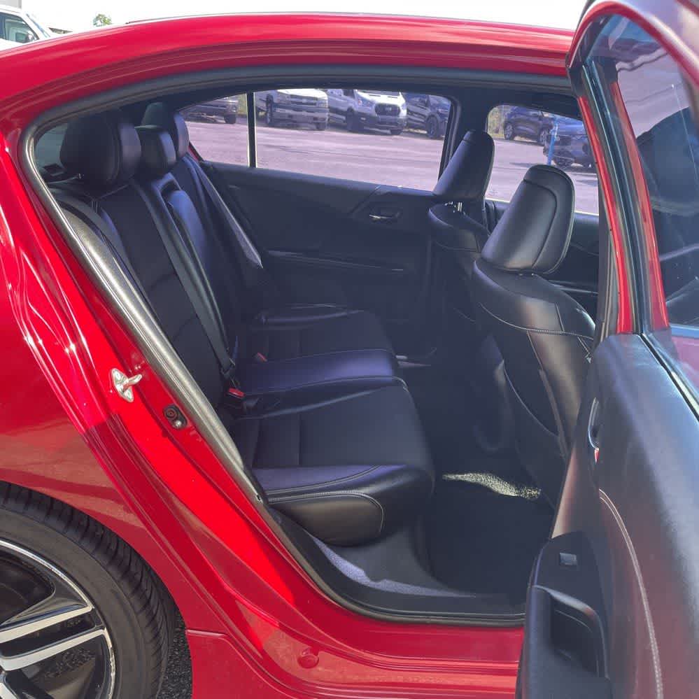 Thumbnail: 2017 Honda Accord - 8