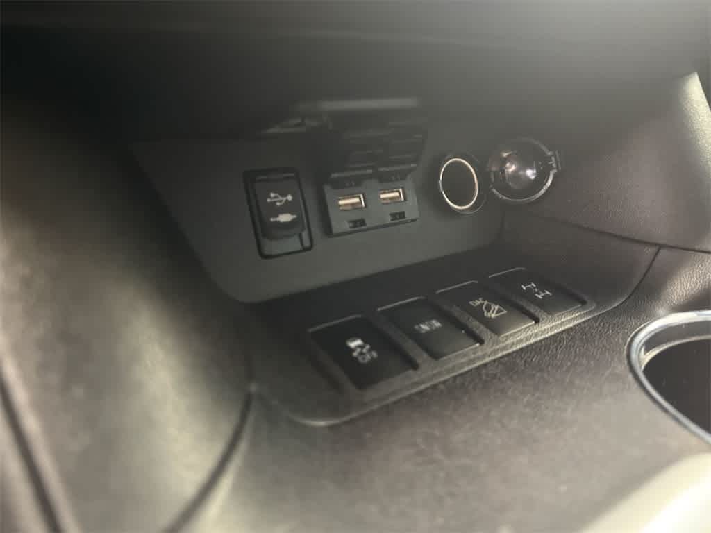 Thumbnail: 2019 Toyota Highlander - 34