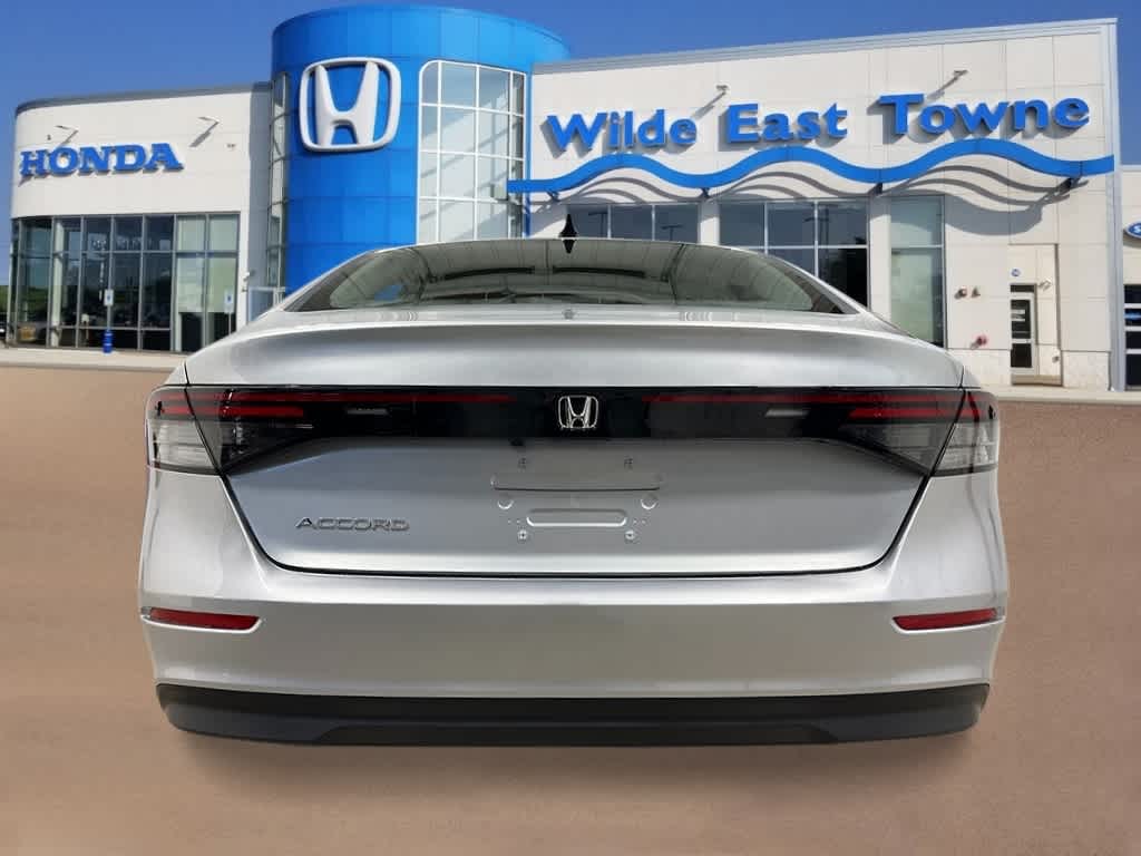 2025 Honda Accord SE photo 3