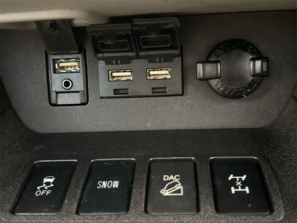 Thumbnail: 2019 Toyota Highlander - 34