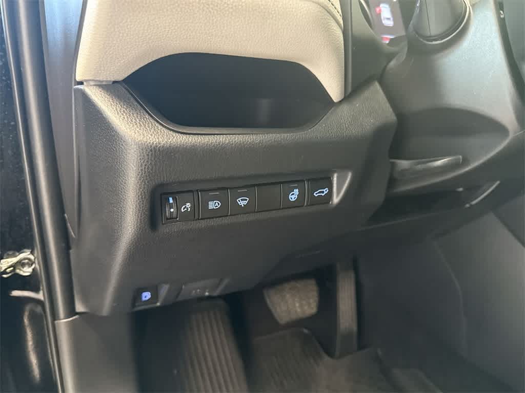 Thumbnail: 2022 Toyota RAV4 - 35