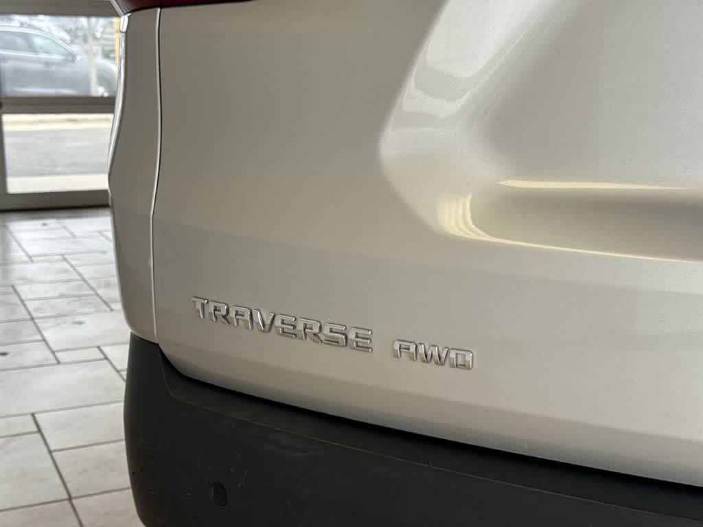 Thumbnail: 2018 Chevrolet Traverse - 12