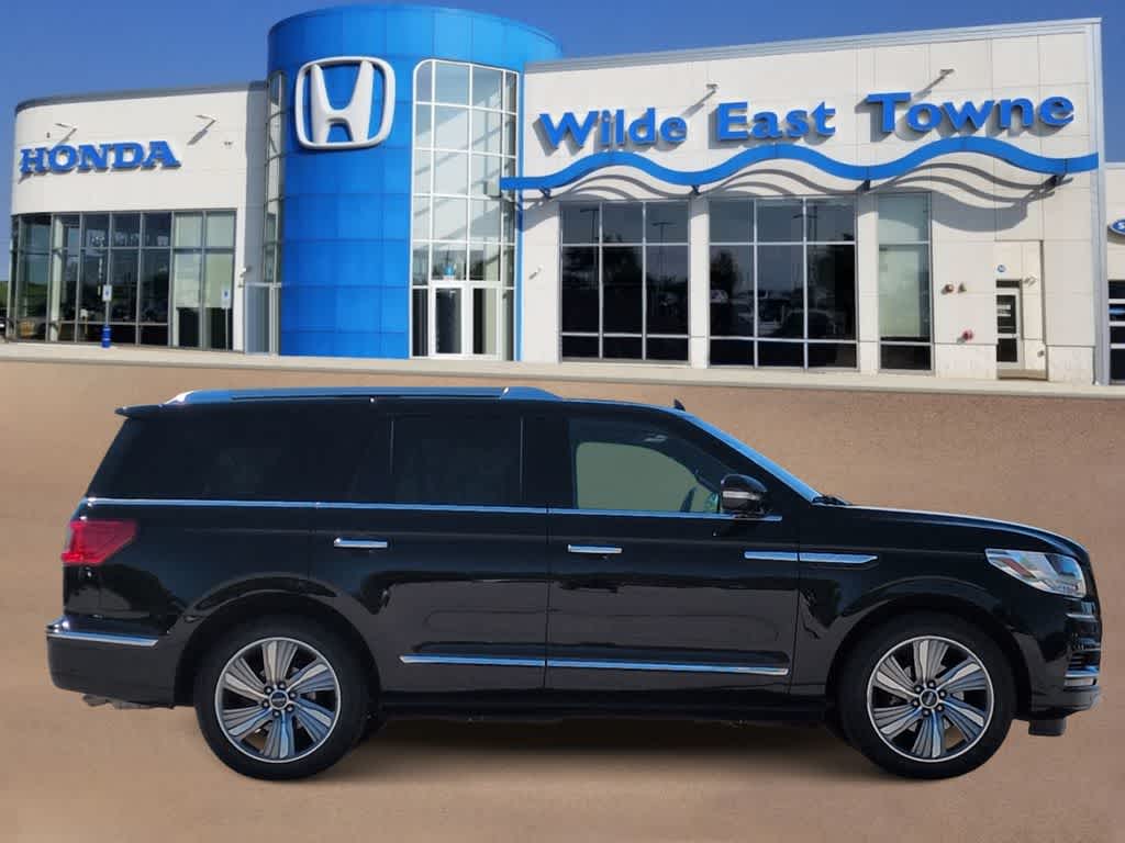 Thumbnail: 2018 Lincoln Navigator - 9