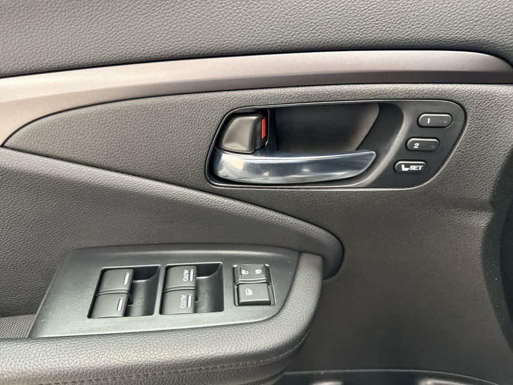 Thumbnail: 2022 Honda Pilot - 18