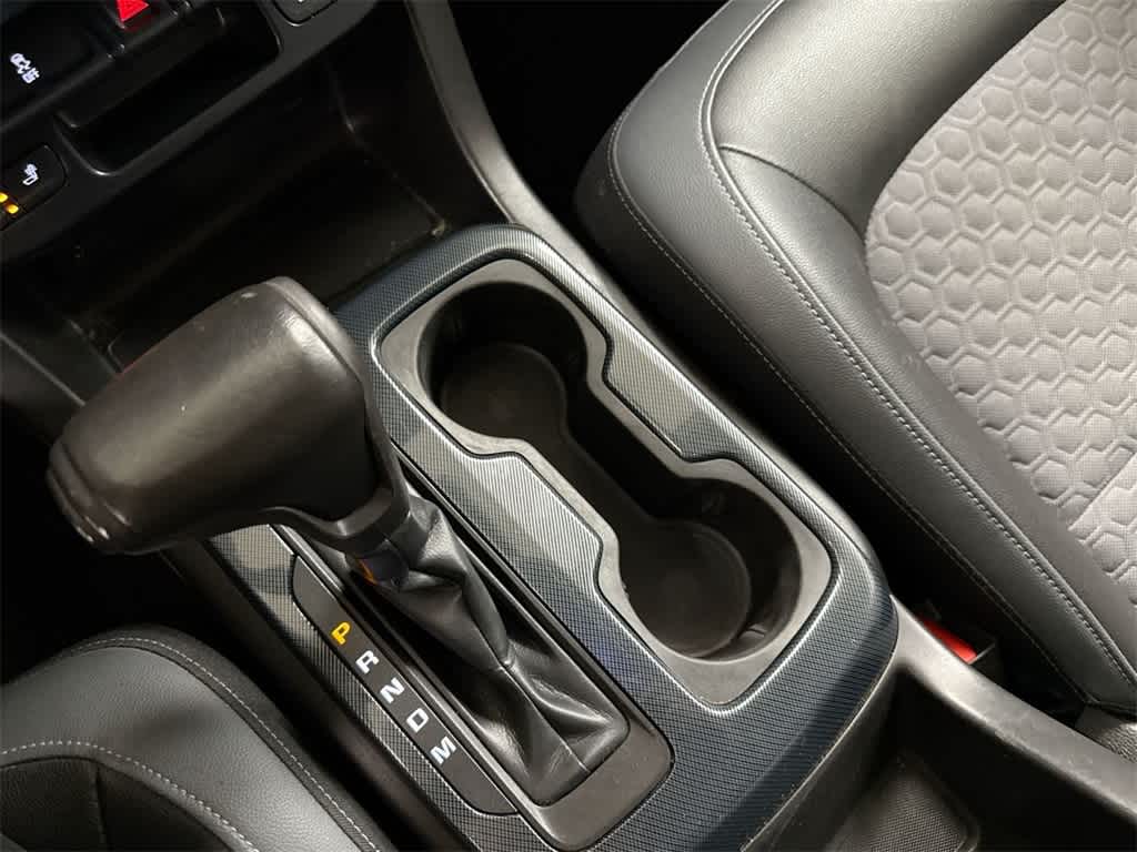 Thumbnail: 2015 Chevrolet Colorado - 31