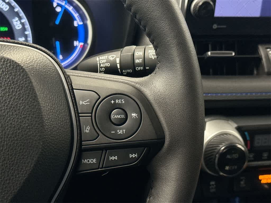 Thumbnail: 2022 Toyota RAV4 - 26