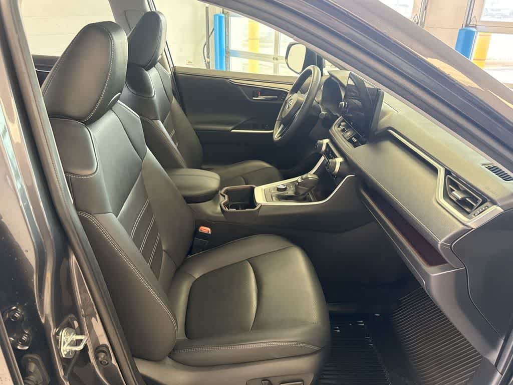 Thumbnail: 2023 Toyota RAV4 - 25