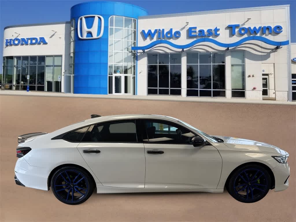 Thumbnail: 2022 Honda Accord - 9