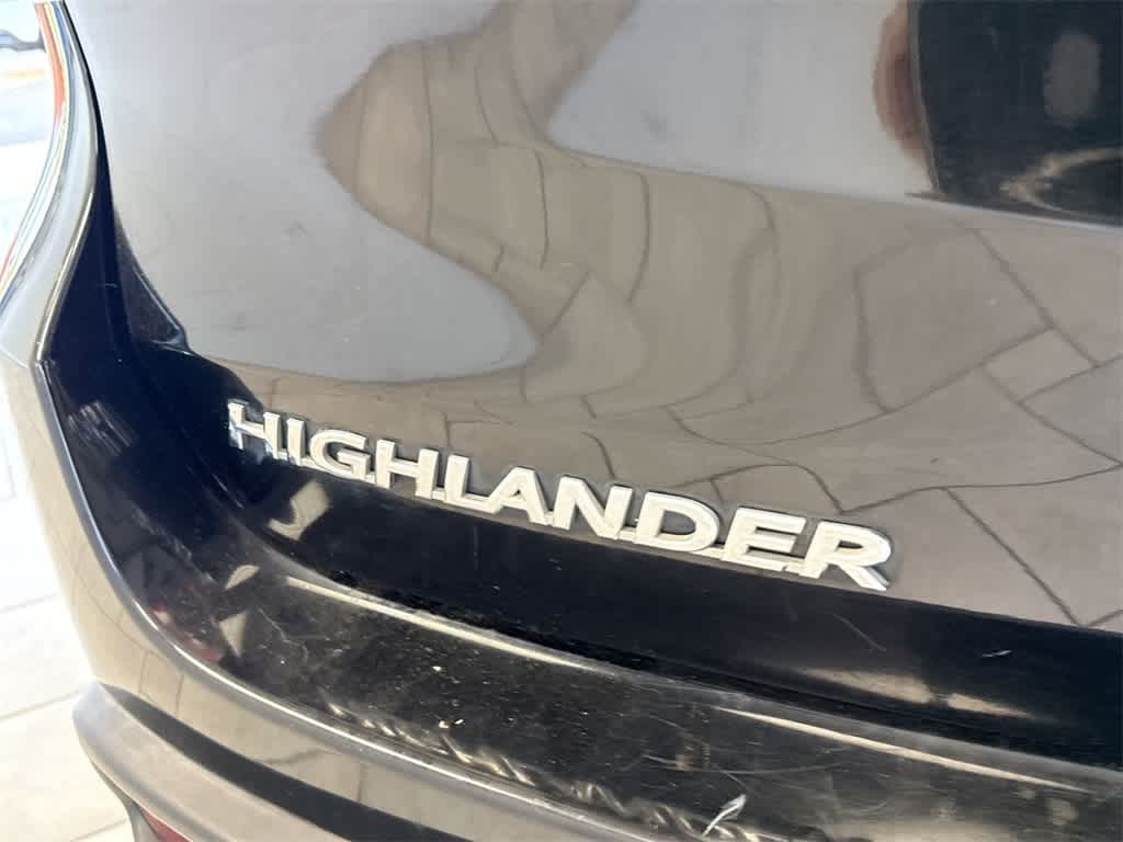 Thumbnail: 2019 Toyota Highlander - 13