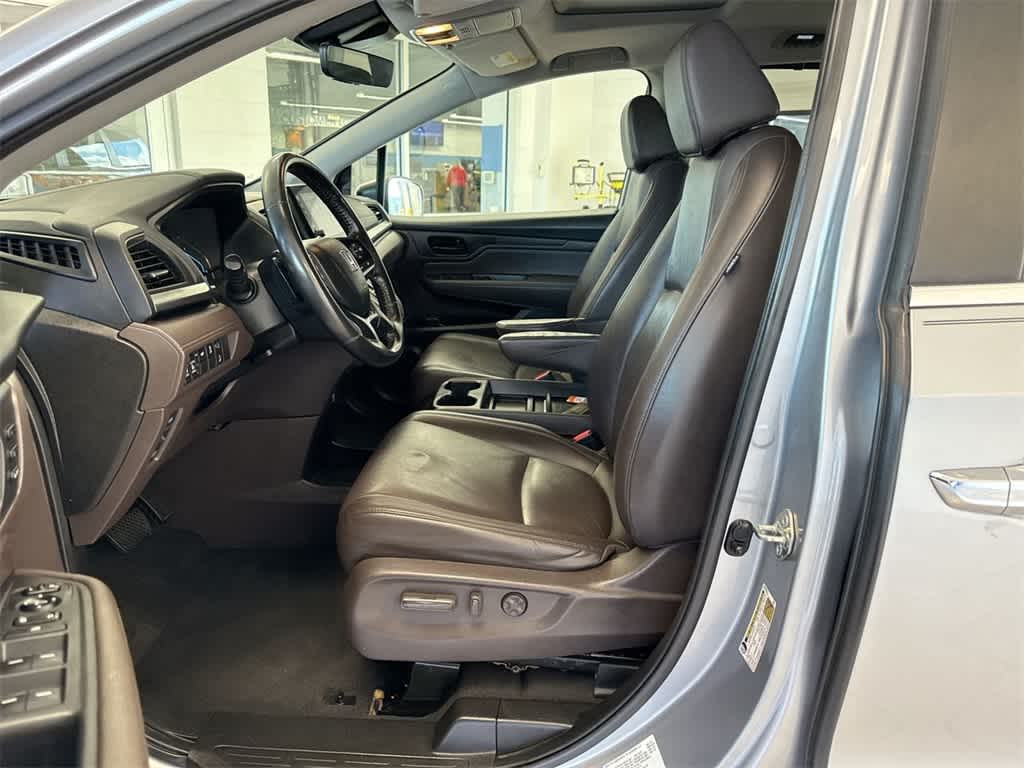 Thumbnail: 2019 Honda Odyssey - 16