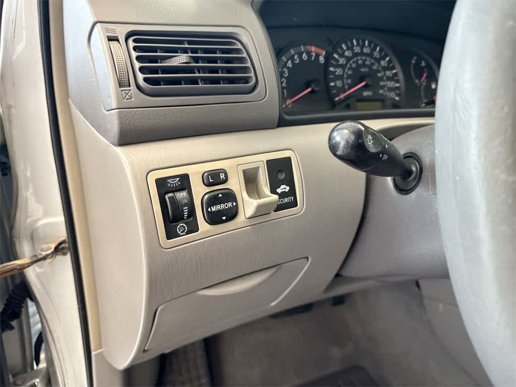 Thumbnail: 2005 Toyota Corolla - 35