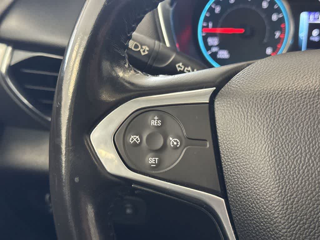 Thumbnail: 2018 Chevrolet Traverse - 27