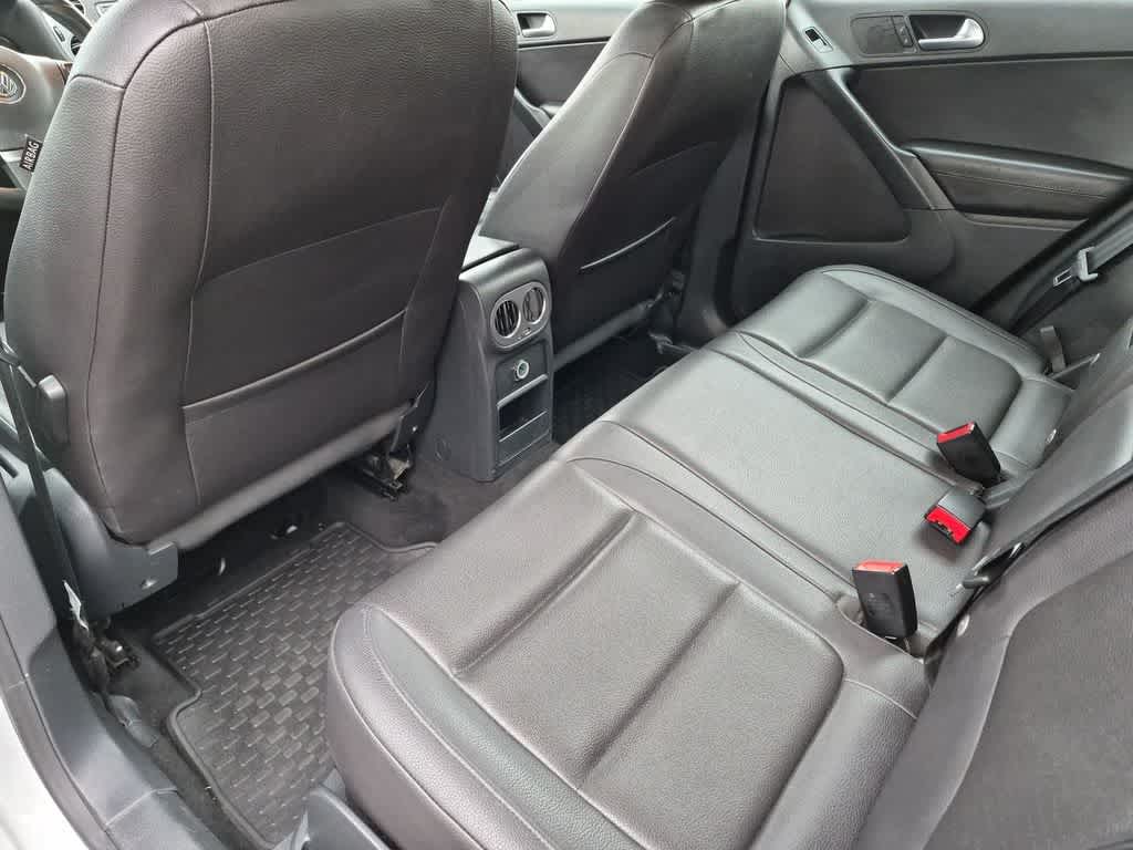 Thumbnail: 2017 Volkswagen Tiguan - 19