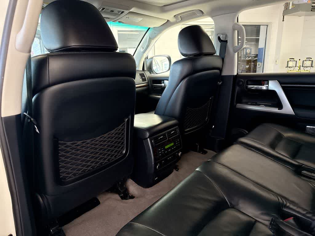 Thumbnail: 2015 Toyota Land Cruiser - 19