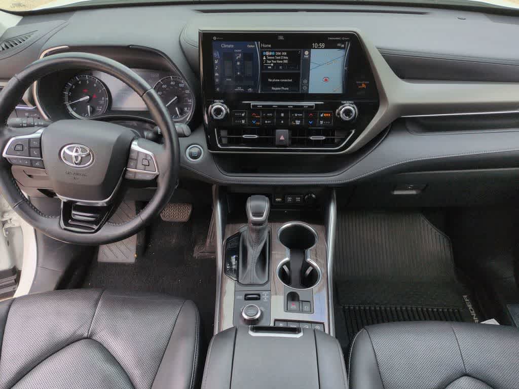 Thumbnail: 2020 Toyota Highlander - 15