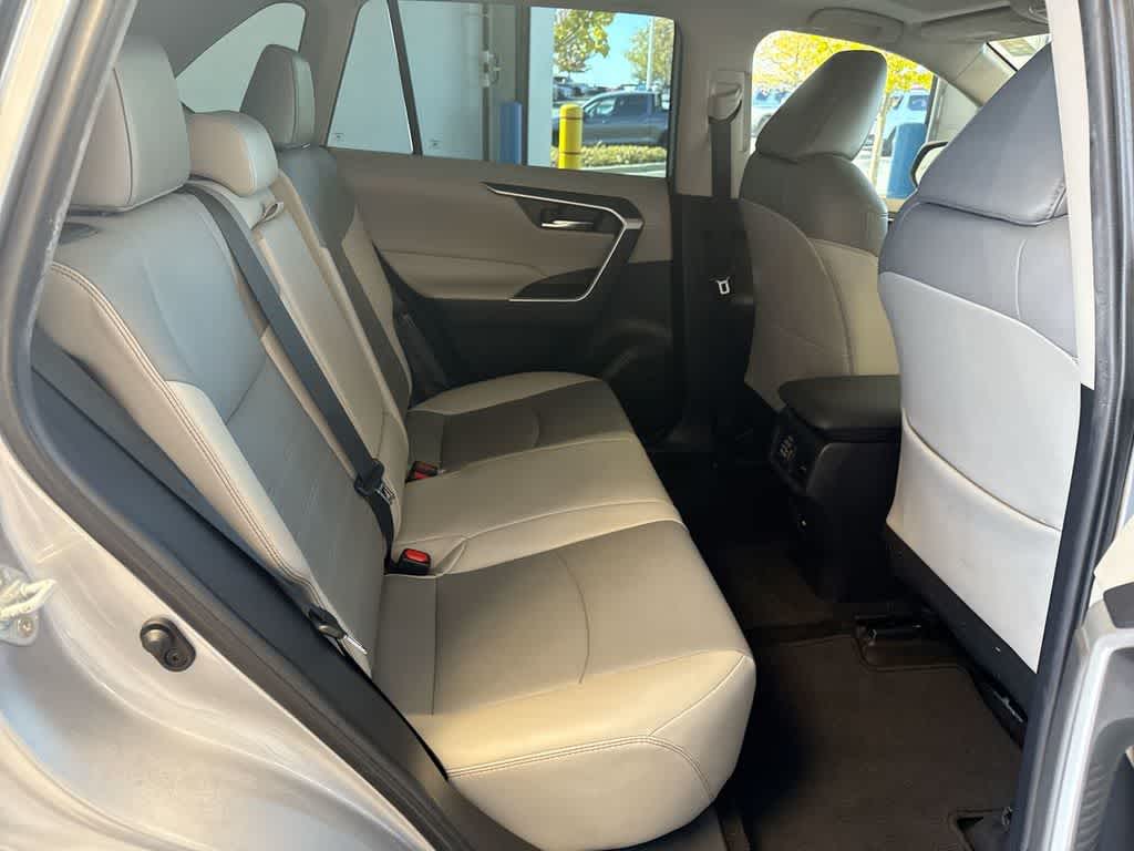 Thumbnail: 2021 Toyota RAV4 - 24