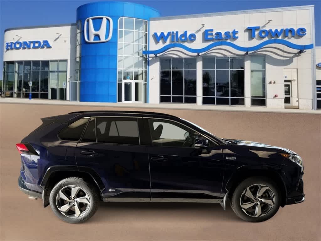 Thumbnail: 2021 Toyota RAV4 - 9