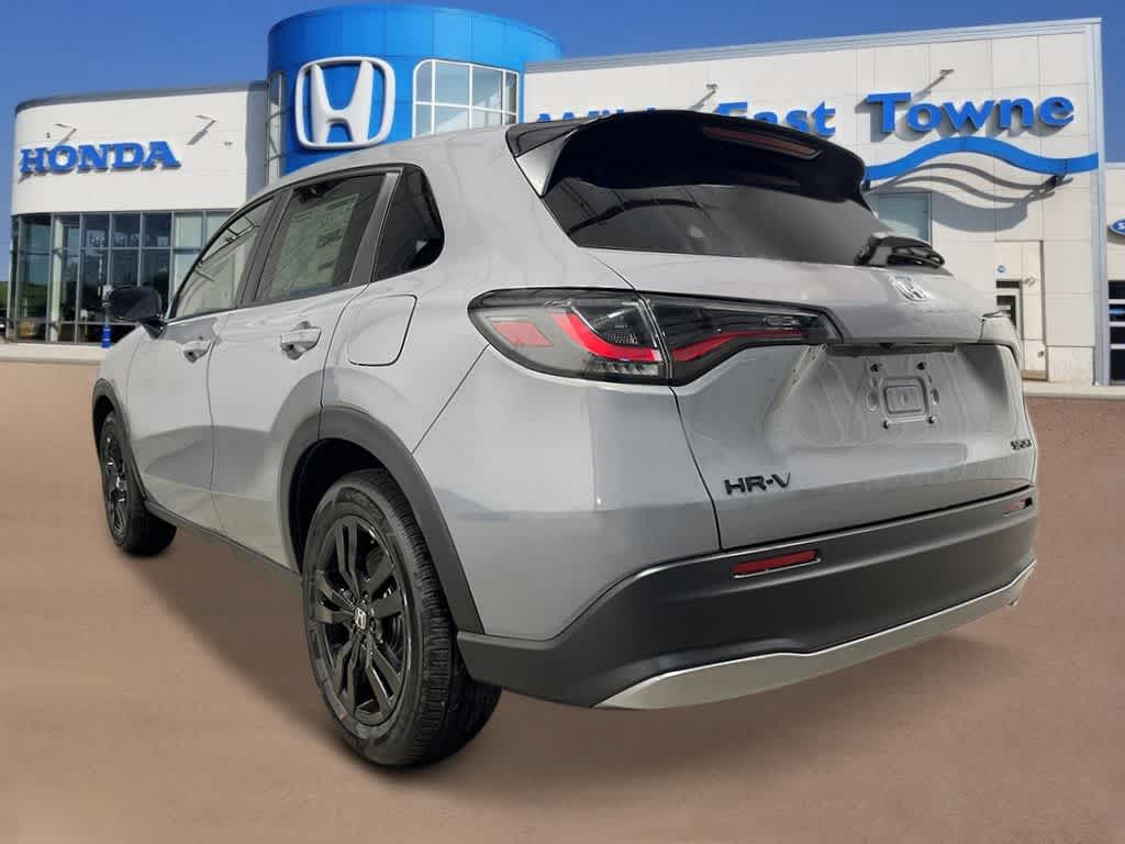 Thumbnail: 2027 Honda HR-V - 3