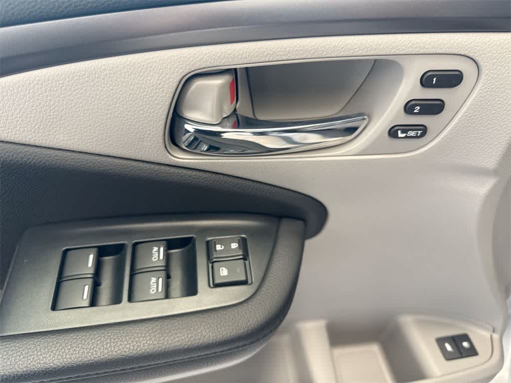 Thumbnail: 2022 Honda Pilot - 18