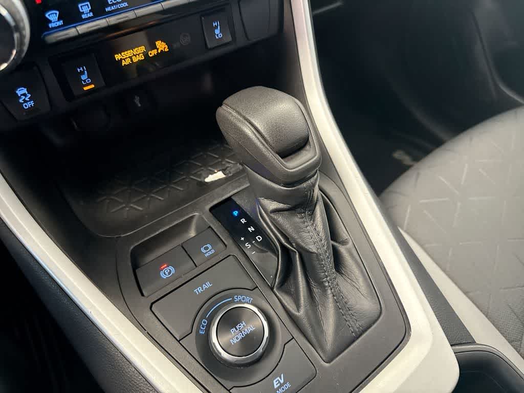 Thumbnail: 2022 Toyota RAV4 - 31