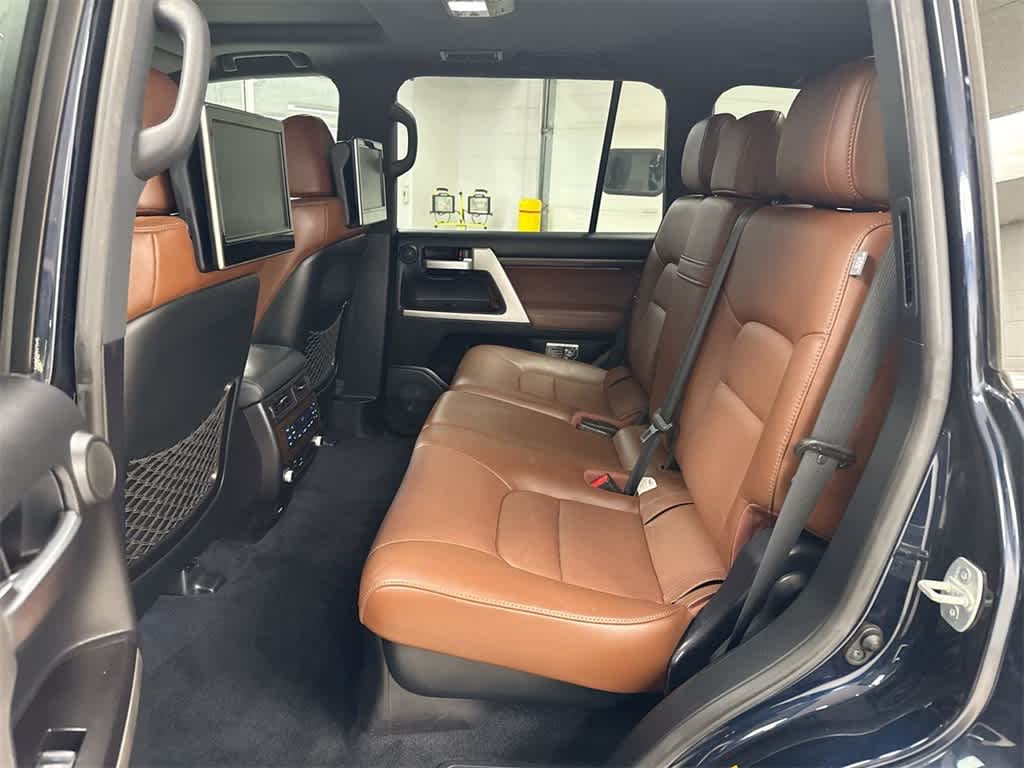 Thumbnail: 2016 Toyota Land Cruiser - 21