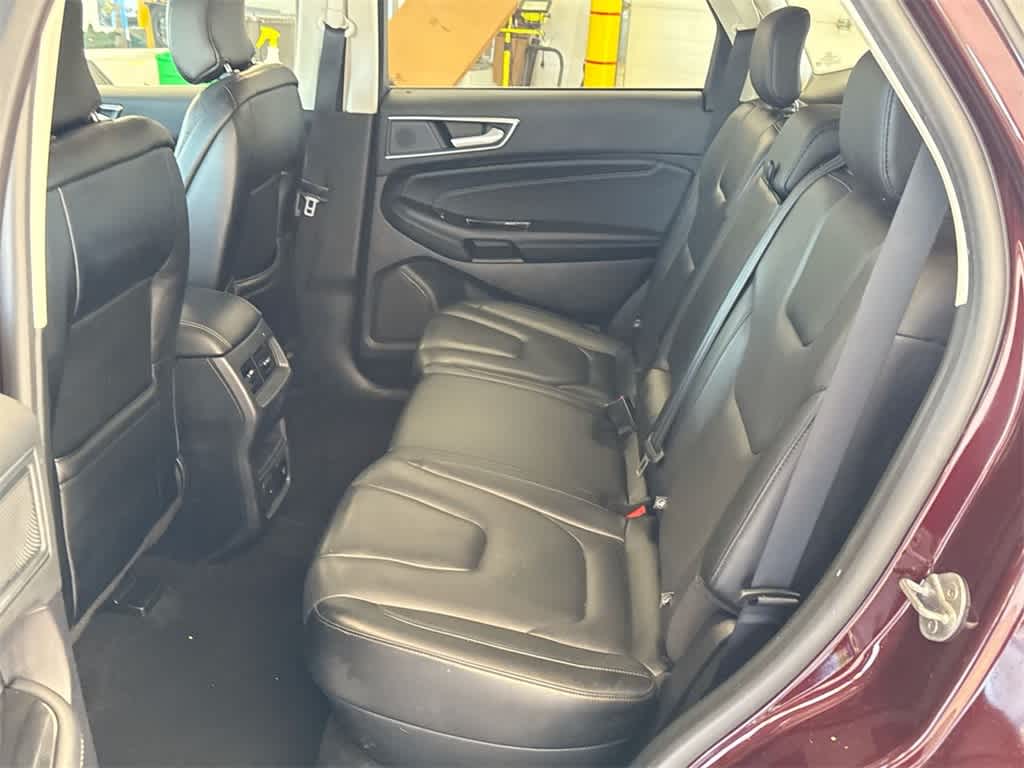 Thumbnail: 2019 Ford Edge - 21