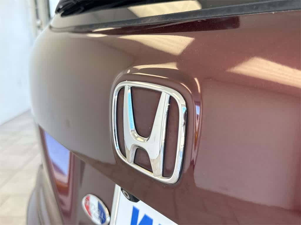 Thumbnail: 2017 Honda Pilot - 11