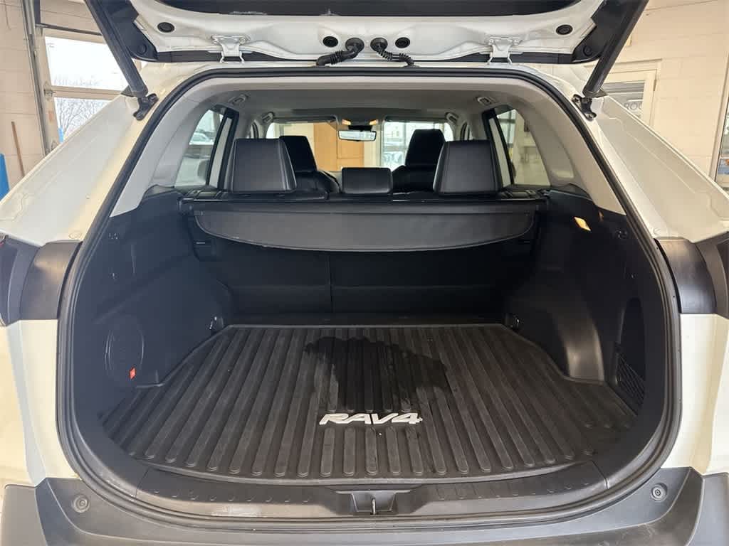 Thumbnail: 2020 Toyota RAV4 - 36