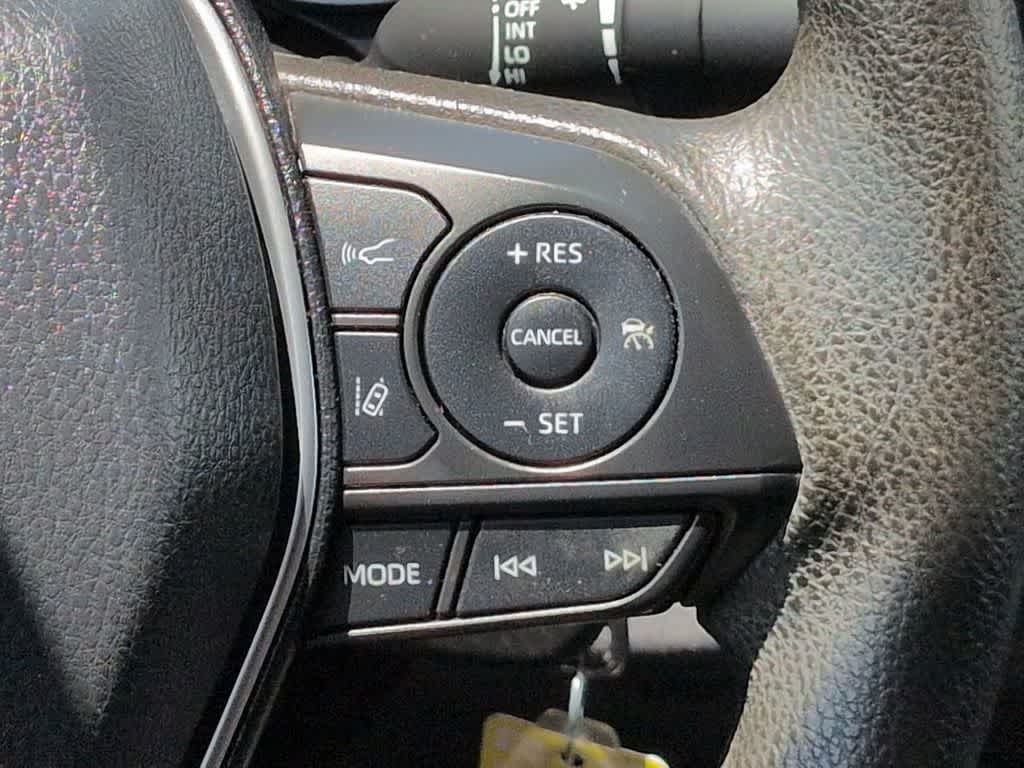 Thumbnail: 2019 Toyota Camry - 24