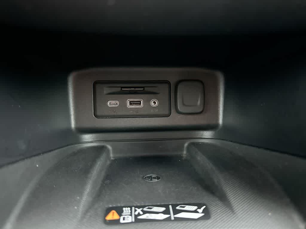 Thumbnail: 2019 Chevrolet Equinox - 27