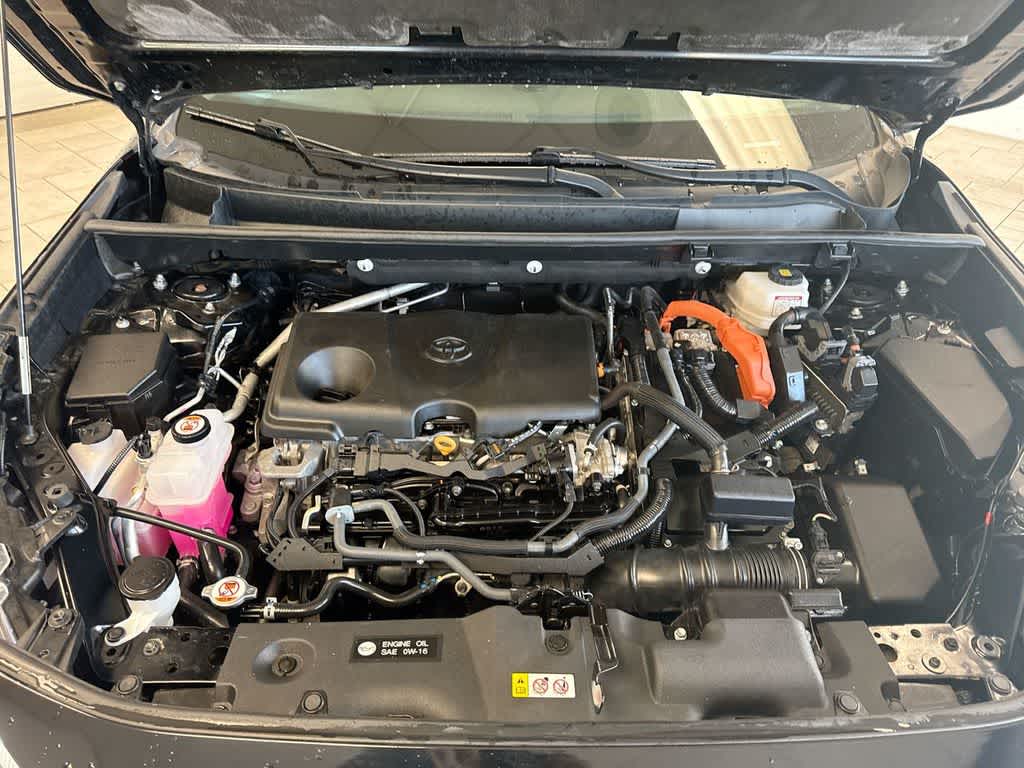 Thumbnail: 2022 Toyota RAV4 - 14