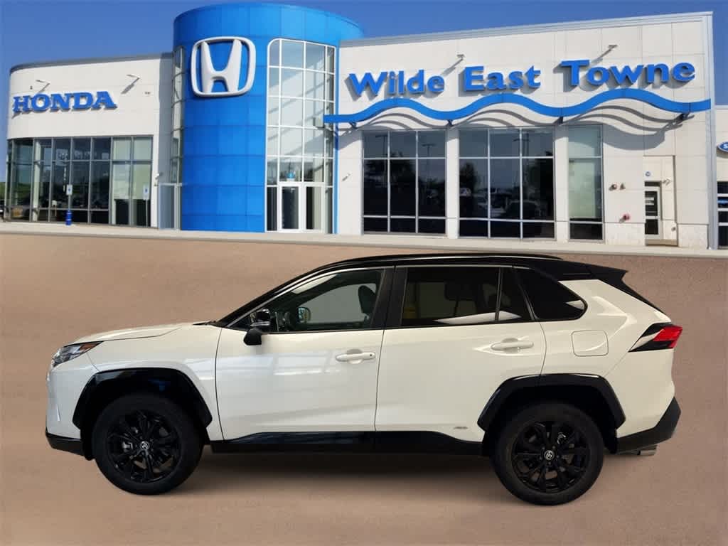 Thumbnail: 2022 Toyota RAV4 - 5