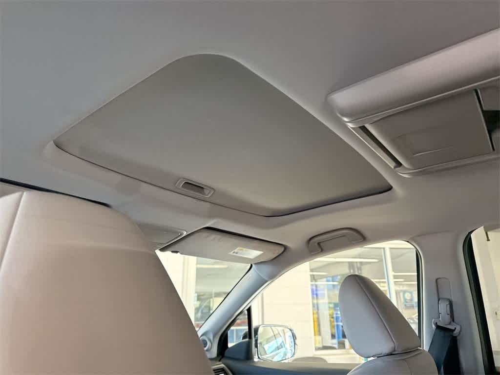 Thumbnail: 2017 Honda Pilot - 19