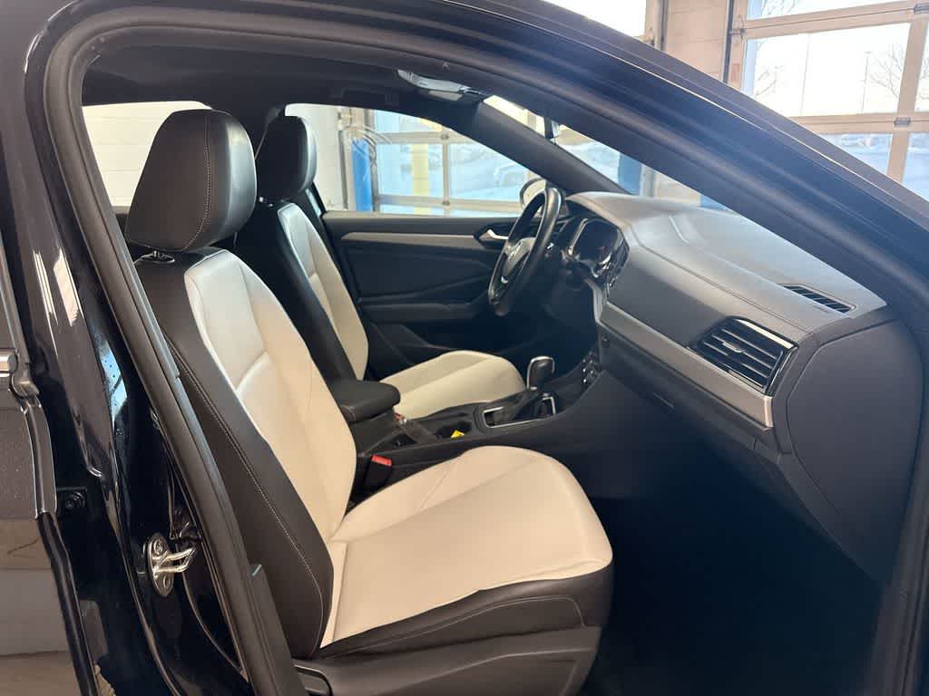 Thumbnail: 2019 Volkswagen Jetta - 24