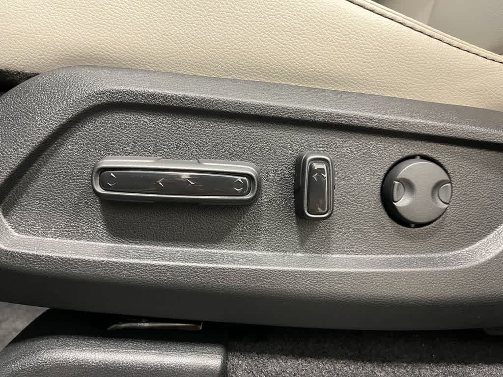 Thumbnail: 2026 Honda Pilot - 13